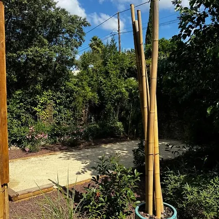Chalet En Bois Pour 5 Personnes Avec Espace Exterieur Privatif Et Climatisation *